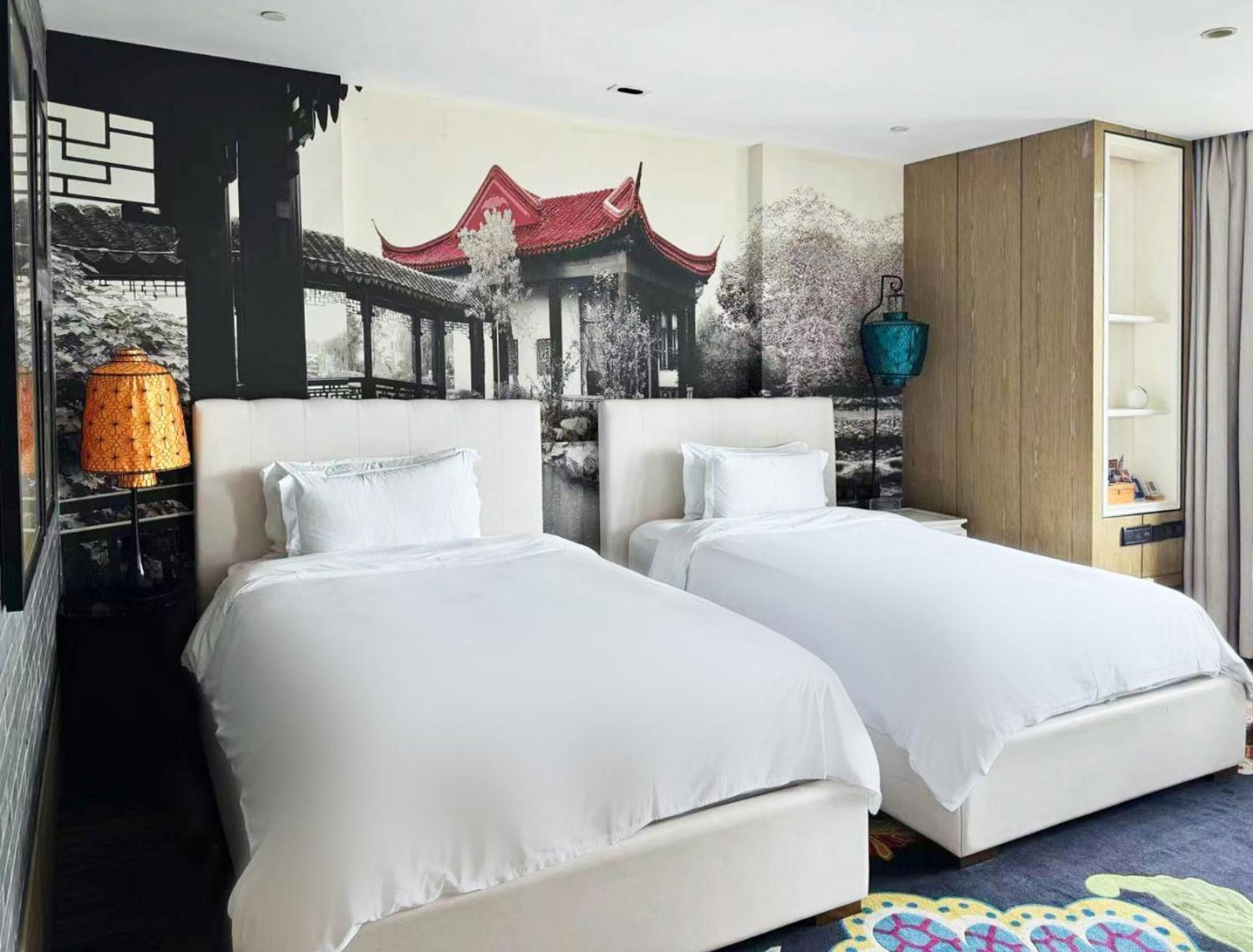 Hotel Indigo Shanghai On The Bund By Ihg Exterior photo
